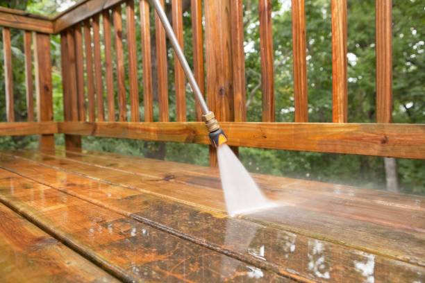 Best Deck and Patio Pressure Washing in Browns Lake, WI